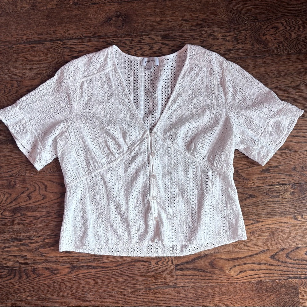 Evereve White Eyelet V-Neck Button Front Blouse |  Large | Boho Cottagecore